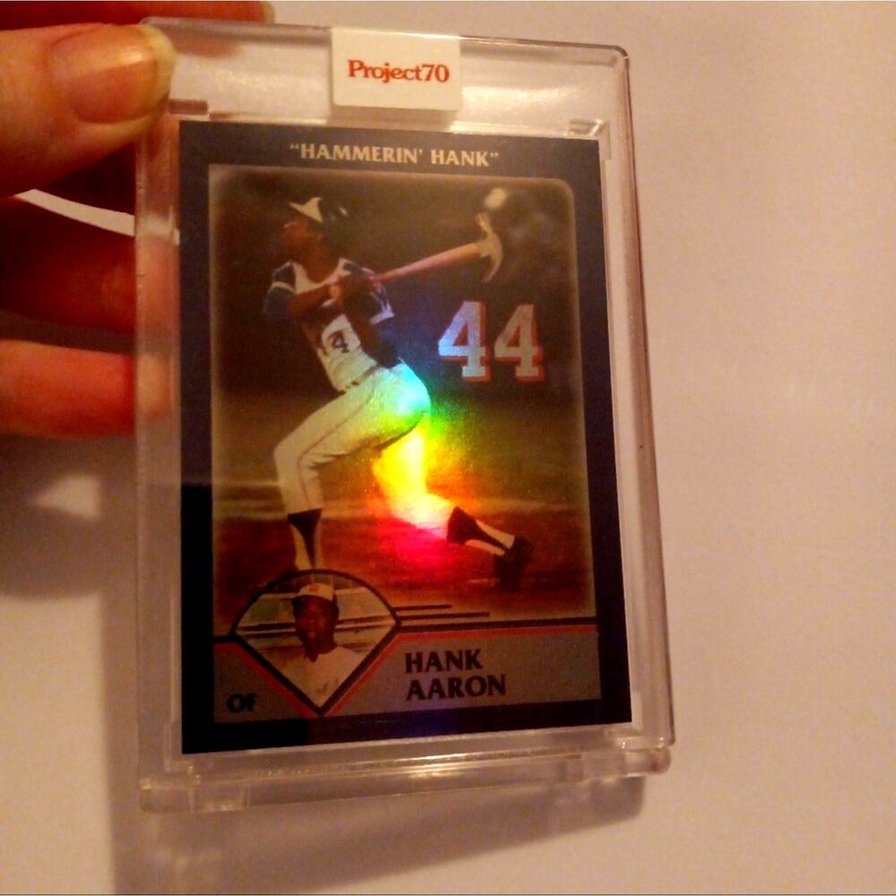 Project 70 Rainbow Foil REFRACTOR #687 Hank Aaron by Infinite Archives 20/70